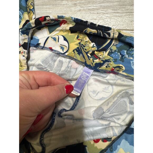 Lularoe Disney Princess Snow White Seven Dwarfs Leggings Witch Poison Apple Rare - Picture 4 of 4